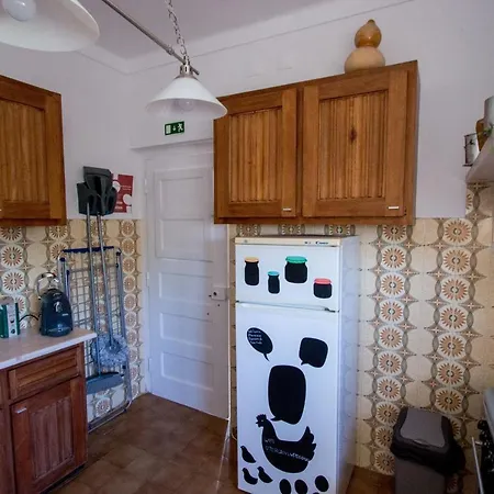 Carvalhos House * Σίντρα