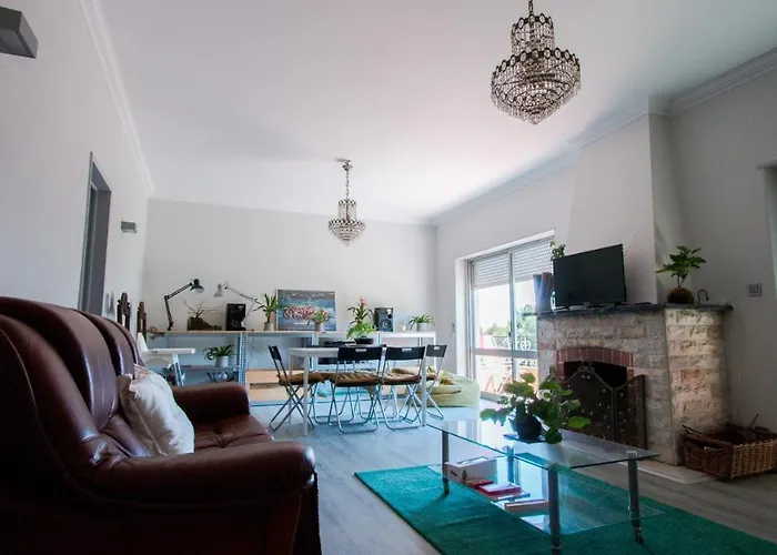 Carvalhos House * Σίντρα